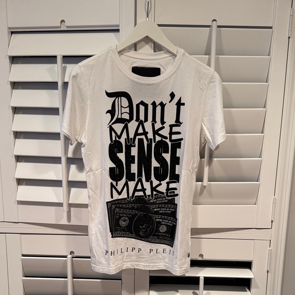 Philipp Plein White T-Shirt with Black Graphic Don’t Make sense make money